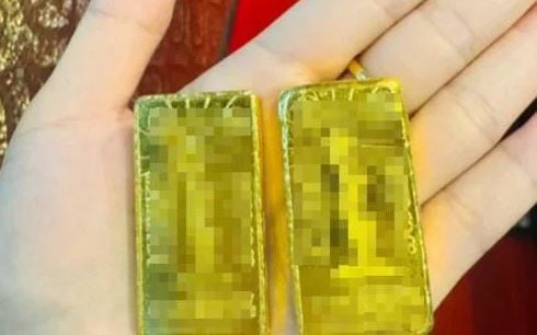 Mang vàng tìm thấy dưới gầm giường mẹ chồng đi kiểm tra, cặp đôi sốc nặng khi bán được 627 triệu đồng - Ảnh 3.