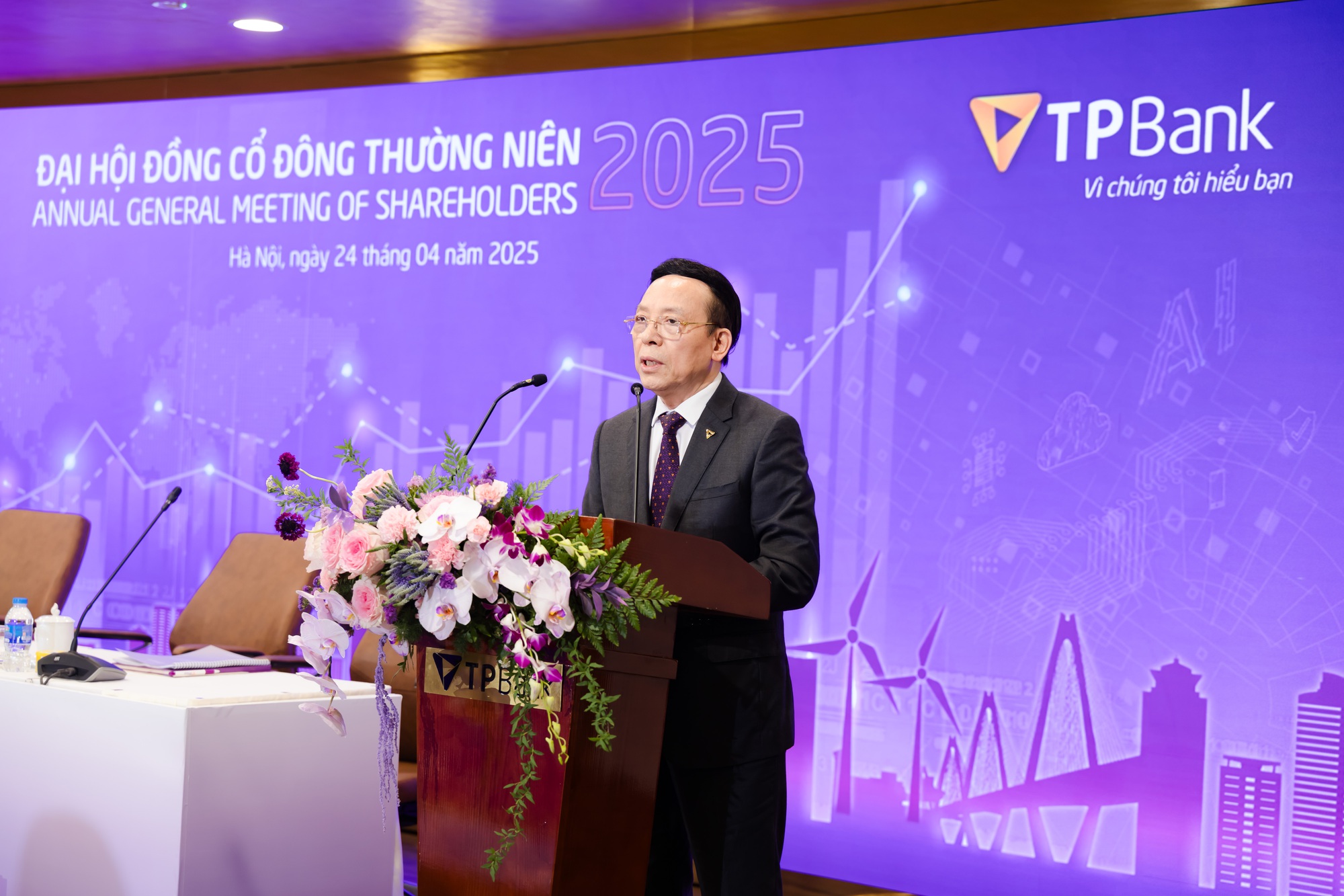 Ông Đỗ Minh Phú: TPBank sẵn sàng hy sinh lợi nhuận để hỗ trợ doanh nghiệp ảnh hưởng bởi thuế quan- Ảnh 1.