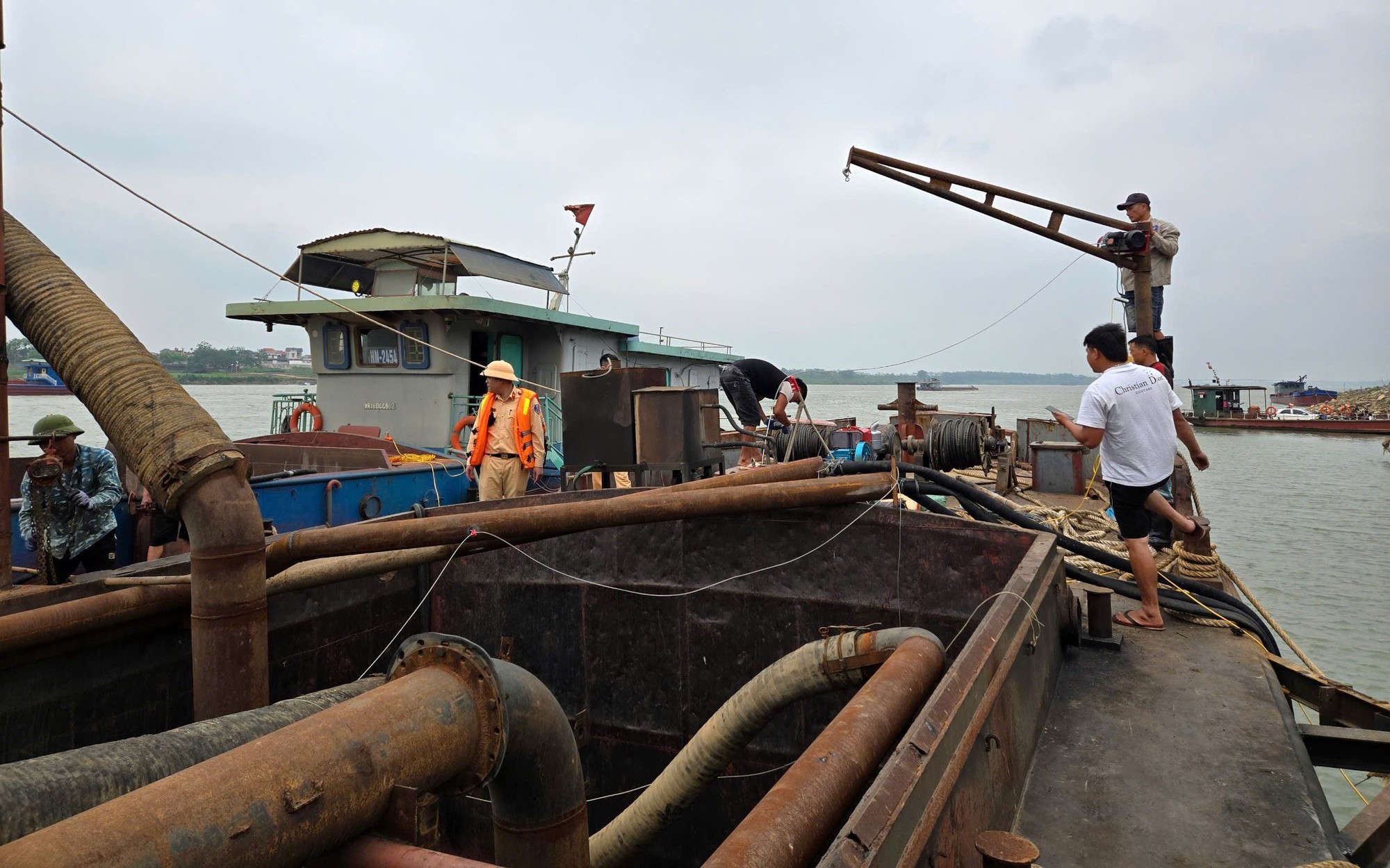 Gia Lai: Kiểm tra an to&agrave;n c&aacute;c phương tiện, tuyến du lịch đường thủy nội địa- Ảnh 13.