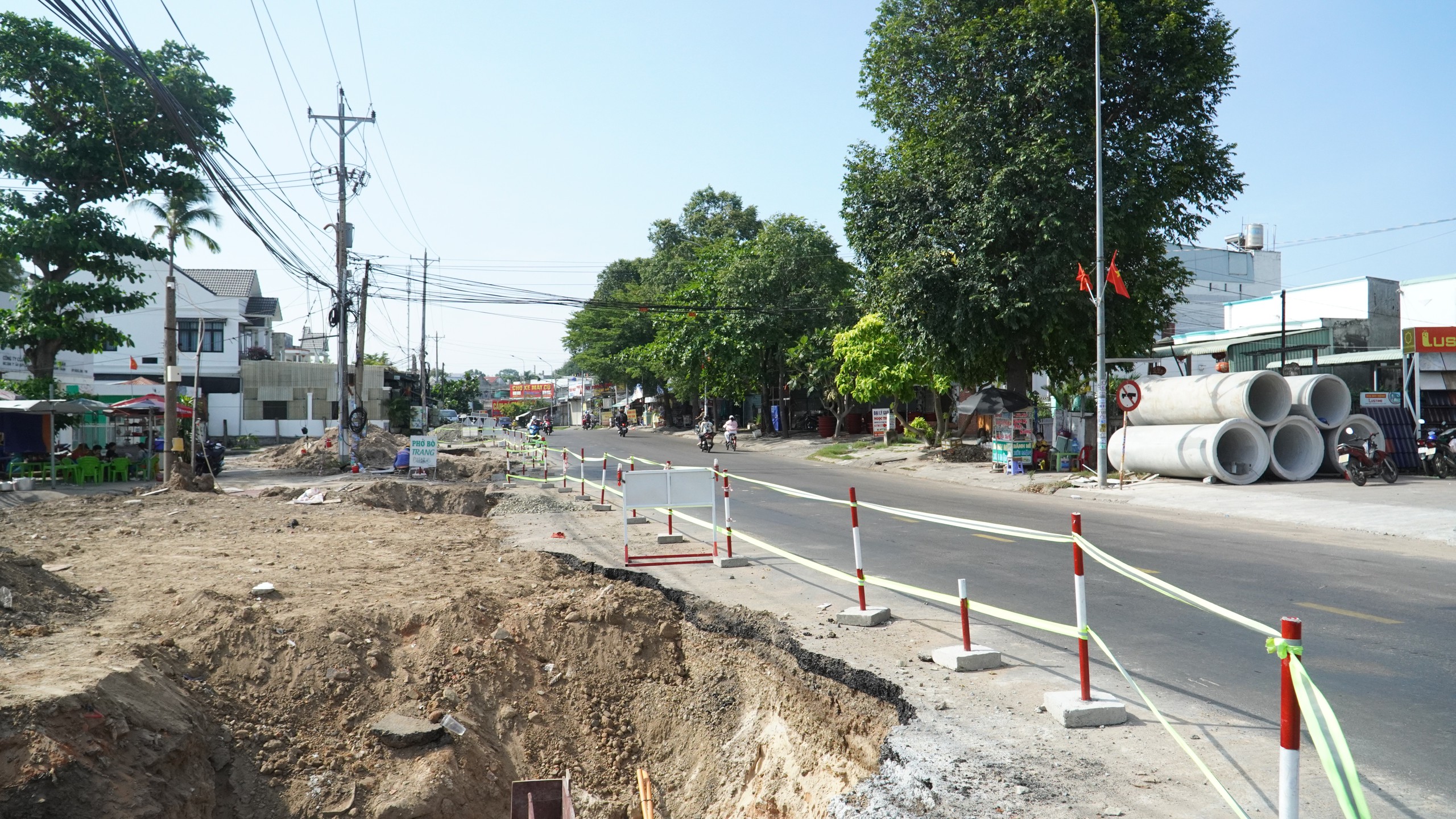 Tiến độ dự án hơn 151 tỷ đồng nâng cấp tuyến đường chiến lược kết nối Mũi Né của Bình Thuận- Ảnh 2.