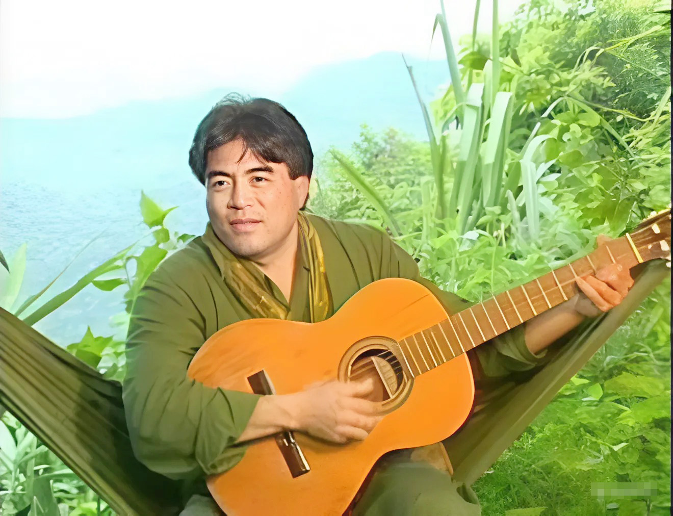 "Huyền thoại nhạc đỏ" NSND Trung Đức: Tuổi 73 sống an yên bên gia đình- Ảnh 2. "Huyền thoại nhạc đỏ" NSND Trung Đức: Tuổi 73 sống an yên bên gia đình- Ảnh 2.