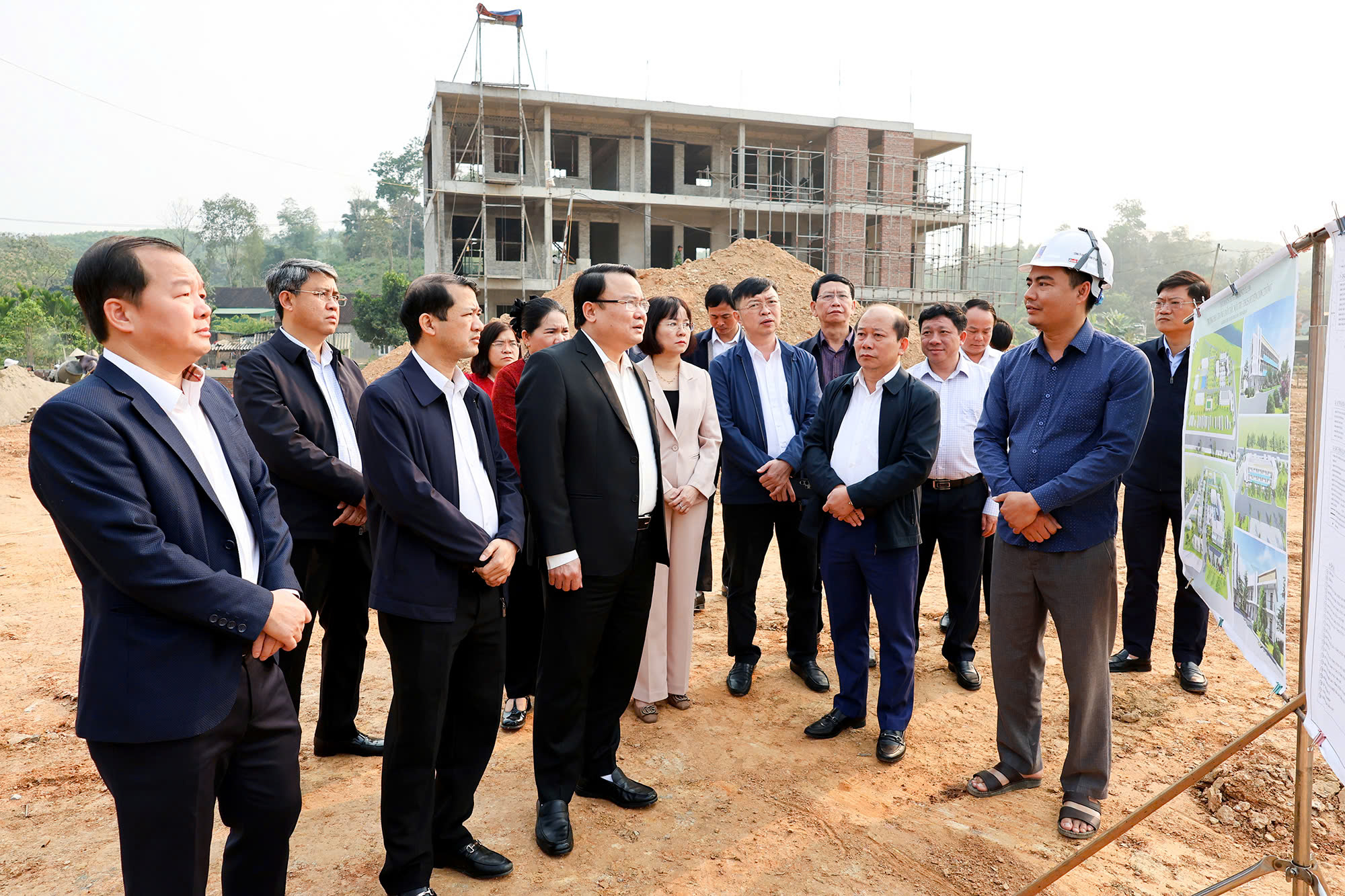 Đẩy nhanh tiến độ dự án trường nội trú hơn 80 tỷ đồng có nguy cơ chậm tiến độ- Ảnh 4. Đẩy nhanh tiến độ dự án trường nội trú hơn 80 tỷ đồng có nguy cơ chậm tiến độ- Ảnh 4.