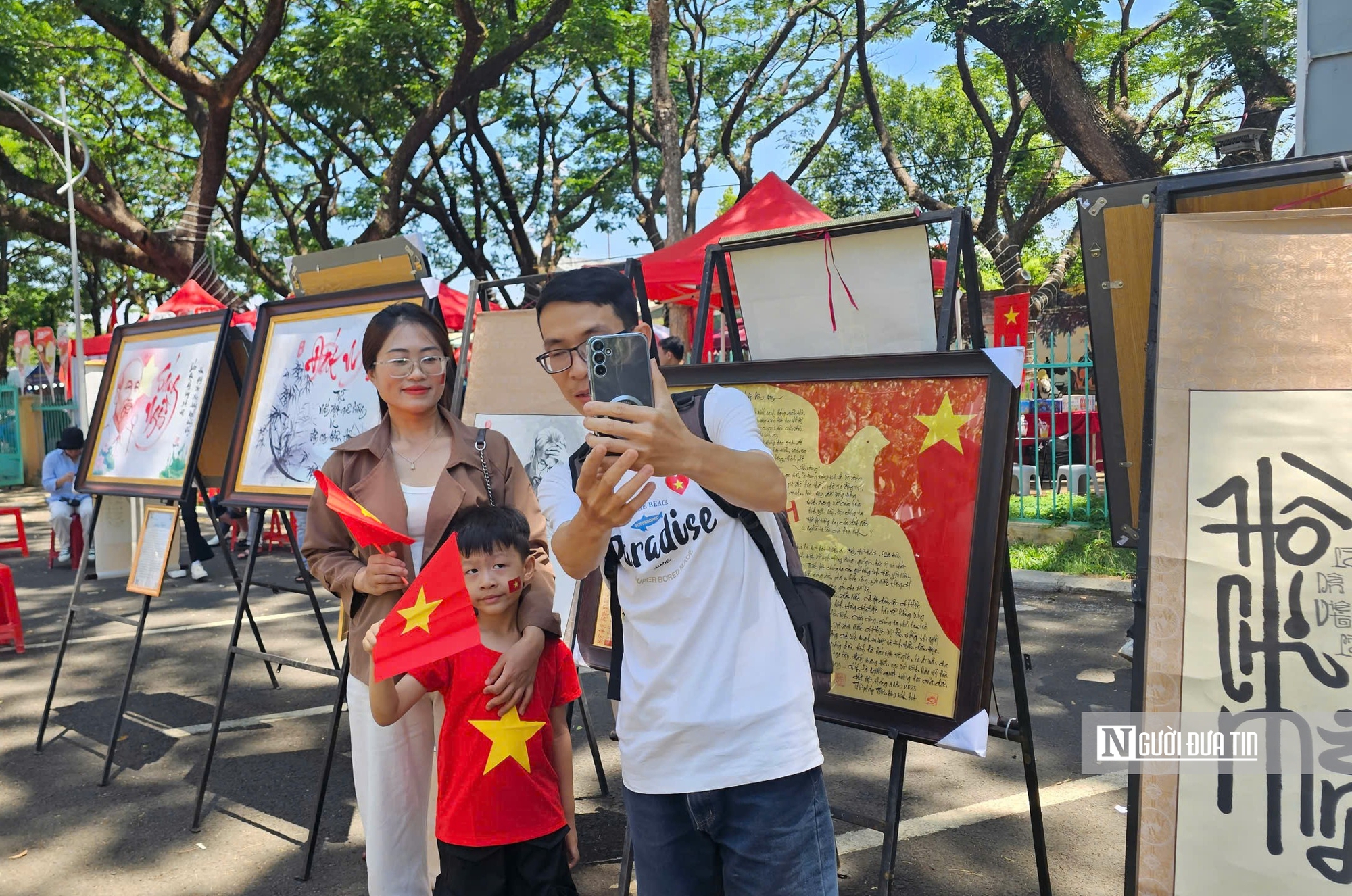 Chung một non sông trong từng nét mực- Ảnh 2. Chung một non sông trong từng nét mực- Ảnh 2.