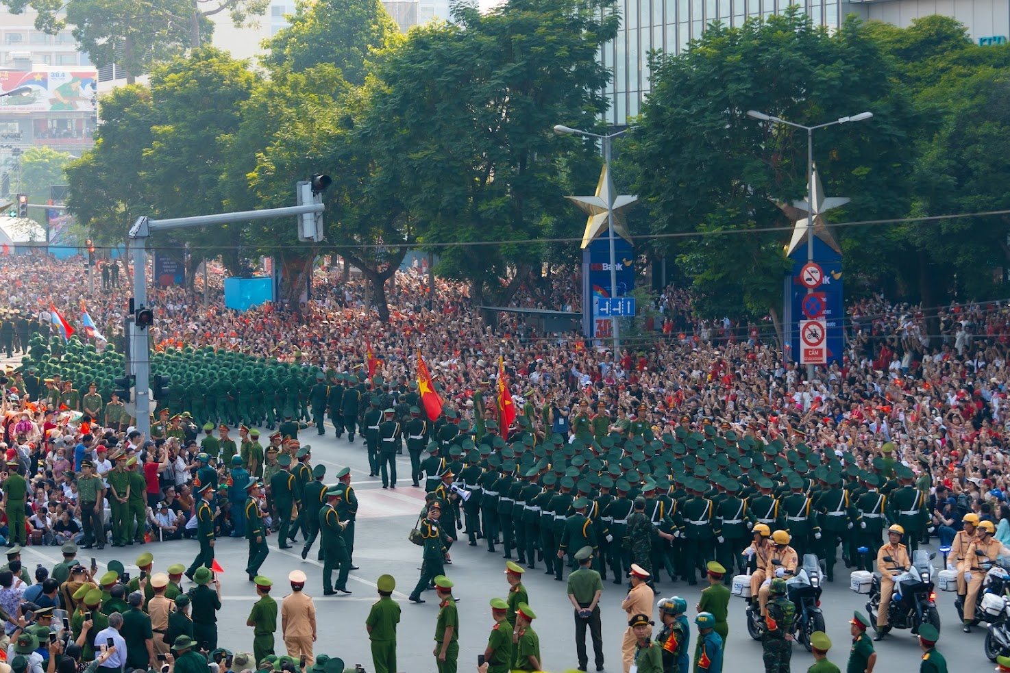 Minh chứng rõ nét cho sự trưởng thành toàn diện của lực lượng vũ trang nhân dân Việt Nam- Ảnh 9. Minh chứng rõ nét cho sự trưởng thành toàn diện của lực lượng vũ trang nhân dân Việt Nam- Ảnh 9.