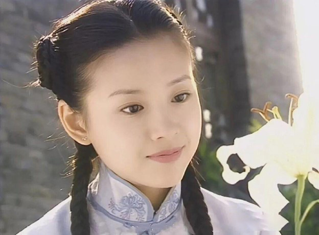 "Ngọc nữ màn ảnh" sau sóng gió ly hôn, chọn làm mẹ đơn thân lặng lẽ- Ảnh 1. "Ngọc nữ màn ảnh" sau sóng gió ly hôn, chọn làm mẹ đơn thân lặng lẽ- Ảnh 1.