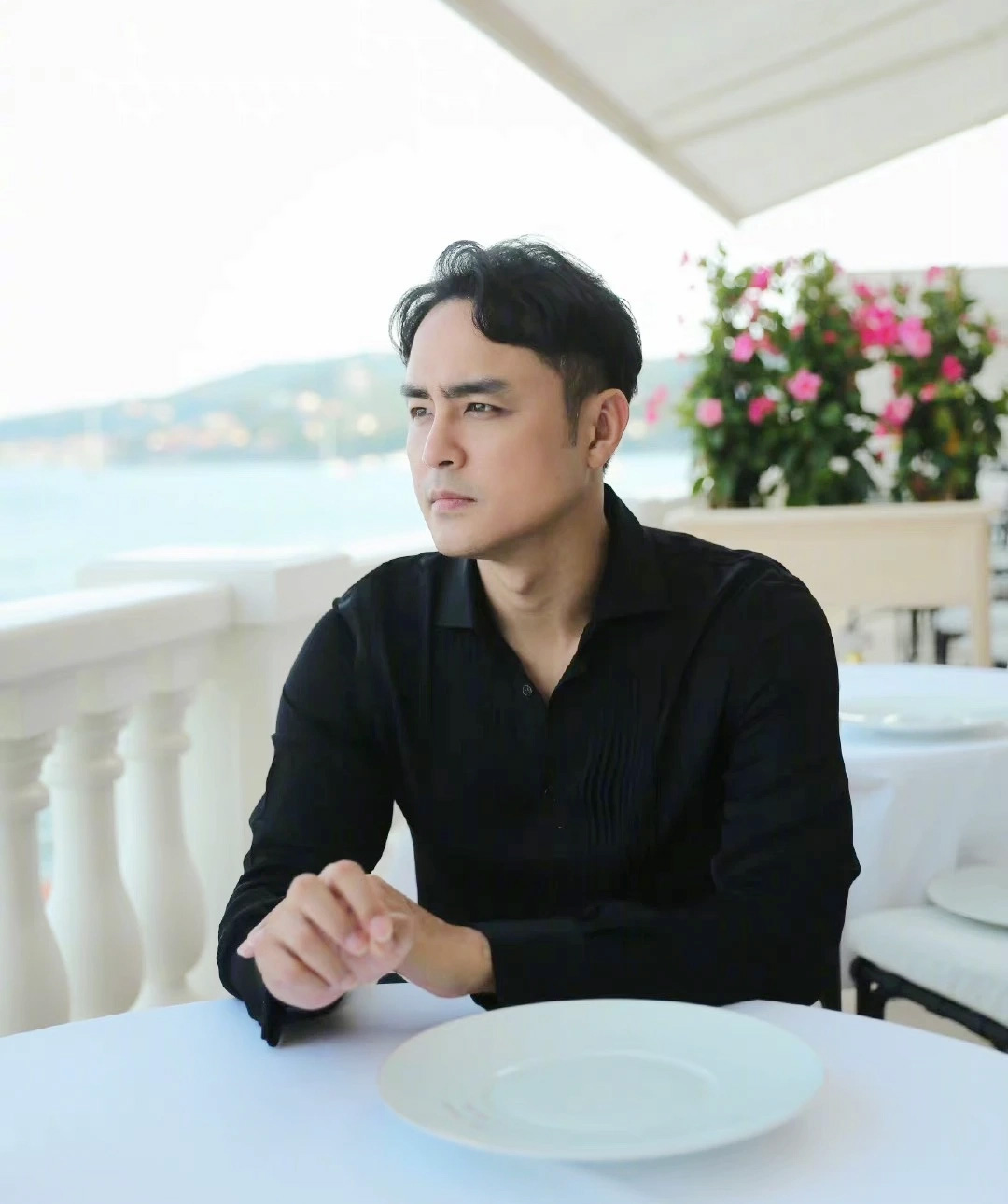 Ngôi sao nổi tiếng một thời giản dị với hình ảnh đạp xe chở con đi học- Ảnh 6. Ngôi sao nổi tiếng một thời giản dị với hình ảnh đạp xe chở con đi học- Ảnh 6.