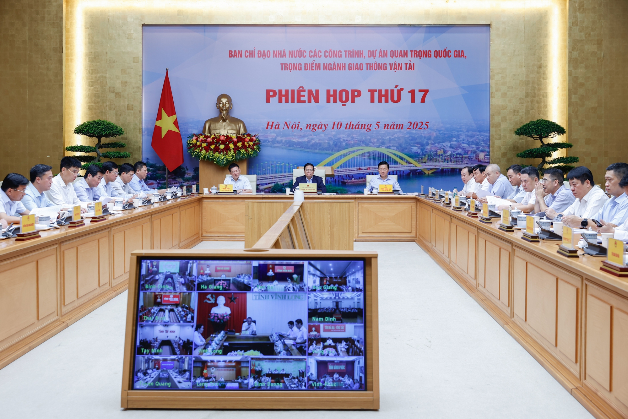 Cả nước đã có 2.268km đường bộ cao tốc, phấn đấu đạt 3.000km vào cuối năm- Ảnh 2. Cả nước đã có 2.268km đường bộ cao tốc, phấn đấu đạt 3.000km vào cuối năm- Ảnh 2.