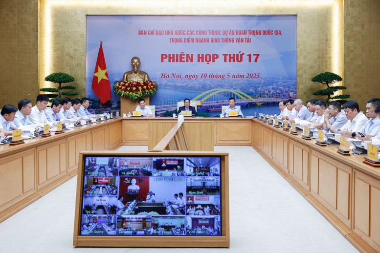 Sớm triển khai gói tín dụng 500.000 tỷ đồng cho hạ tầng chiến lược và KHCN- Ảnh 3. Sớm triển khai gói tín dụng 500.000 tỷ đồng cho hạ tầng chiến lược và KHCN- Ảnh 3.
