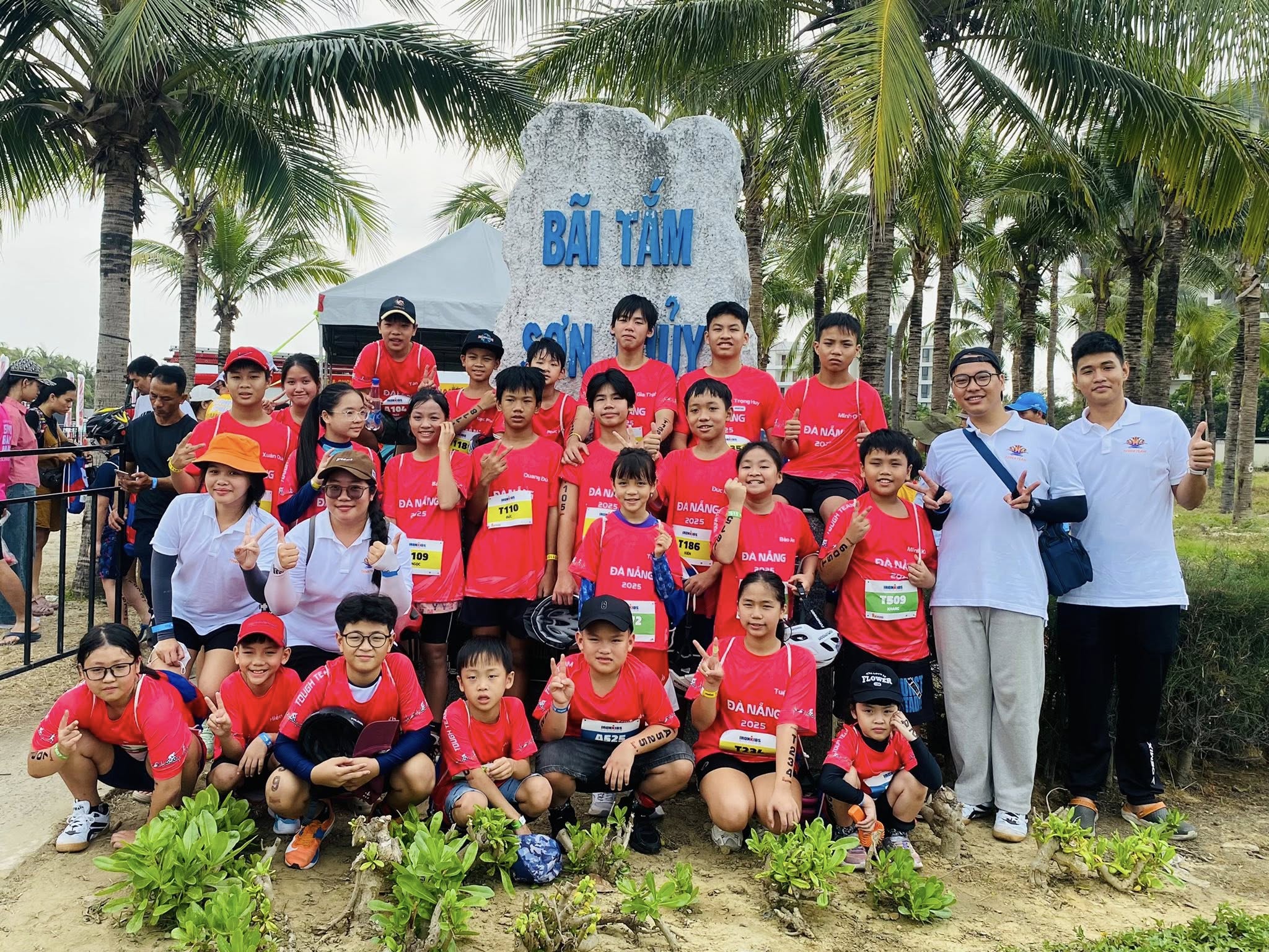 400 "người thép nhí" chinh phục đường đua tại Đà Nẵng- Ảnh 11. 400 "người thép nhí" chinh phục đường đua tại Đà Nẵng- Ảnh 11.