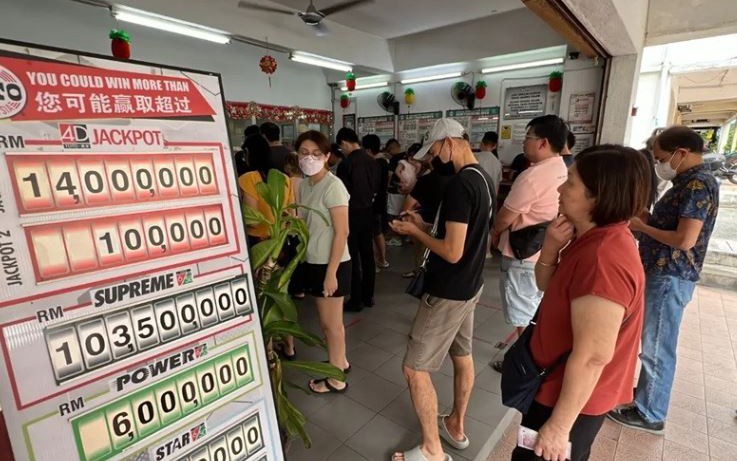 Người đàn ông trúng số hơn 114 tỷ đồng tiết lộ bí mật bất ngờ
