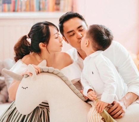 Ngôi sao nổi tiếng một thời giản dị với hình ảnh đạp xe chở con đi học- Ảnh 4. Ngôi sao nổi tiếng một thời giản dị với hình ảnh đạp xe chở con đi học- Ảnh 4.