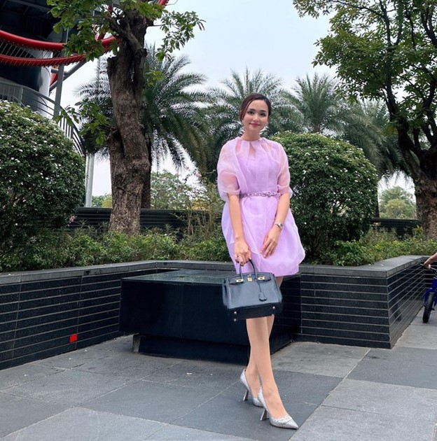 Tiểu thư Hà thành sau 10 năm làm vợ cầu thủ tài năng- Ảnh 6. Tiểu thư Hà thành sau 10 năm làm vợ cầu thủ tài năng- Ảnh 6.