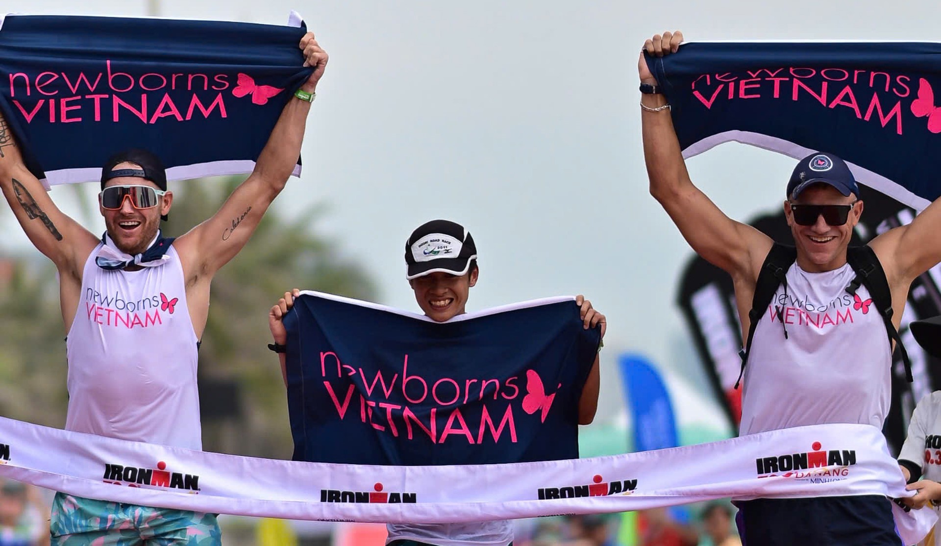 2 nữ vận động viên Việt làm nên kỳ tích tại IRONMAN 70.3 Đà Nẵng 2025- Ảnh 15. 2 nữ vận động viên Việt làm nên kỳ tích tại IRONMAN 70.3 Đà Nẵng 2025- Ảnh 15.