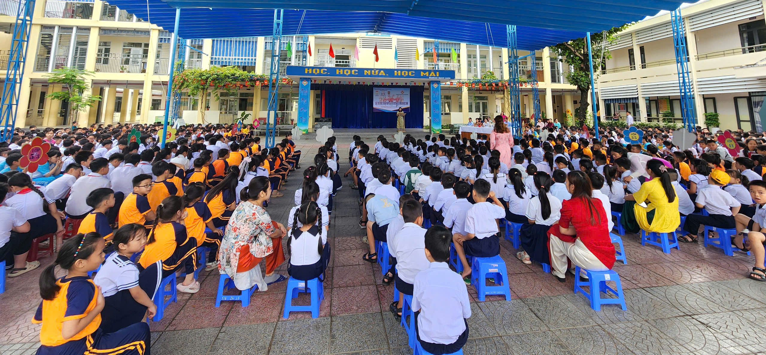 Hội Luật gia Đà Nẵng tuyên truyền Luật Trẻ em và tư vấn pháp luật cho học sinh tiểu học- Ảnh 2. Hội Luật gia Đà Nẵng tuyên truyền Luật Trẻ em và tư vấn pháp luật cho học sinh tiểu học- Ảnh 2.