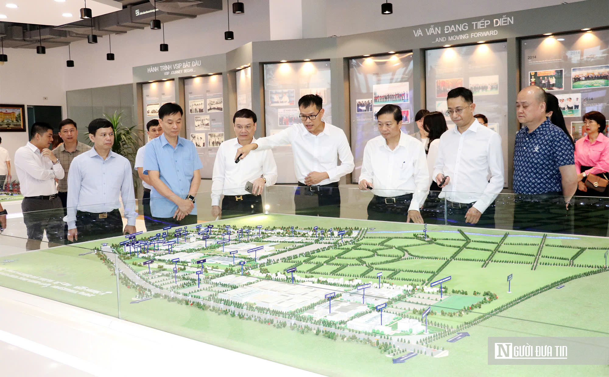 Đảm bảo đấu nối hạ tầng, cấp điện để triển khai sản xuất trong các khu công nghiệp- Ảnh 1. Đảm bảo đấu nối hạ tầng, cấp điện để triển khai sản xuất trong các khu công nghiệp- Ảnh 1.