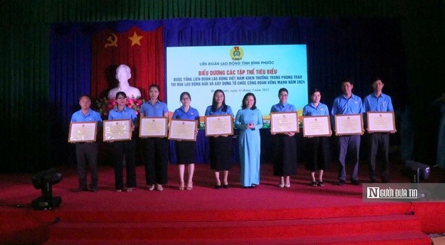 Bình Phước: Phát động Tháng Công nhân - Tháng hành động về an toàn vệ sinh lao động năm 2025- Ảnh 10. Bình Phước: Phát động Tháng Công nhân - Tháng hành động về an toàn vệ sinh lao động năm 2025- Ảnh 10.
