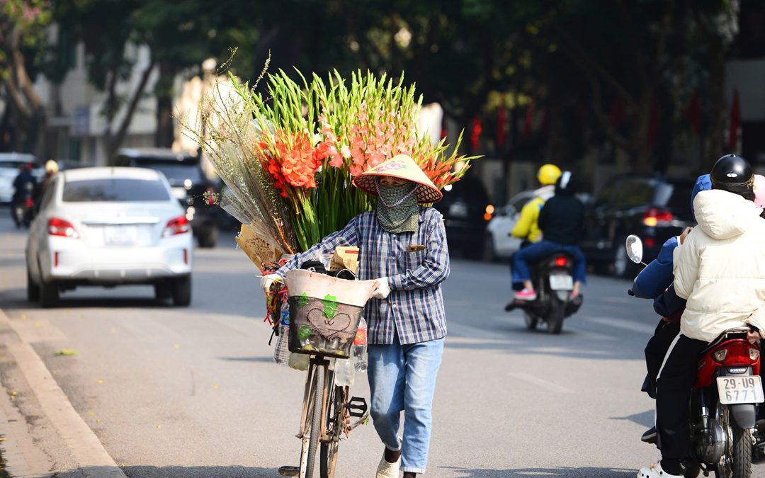 Vừa mới nắng ráo, miền Bắc lại sắp có mưa rào và dông- Ảnh 1.