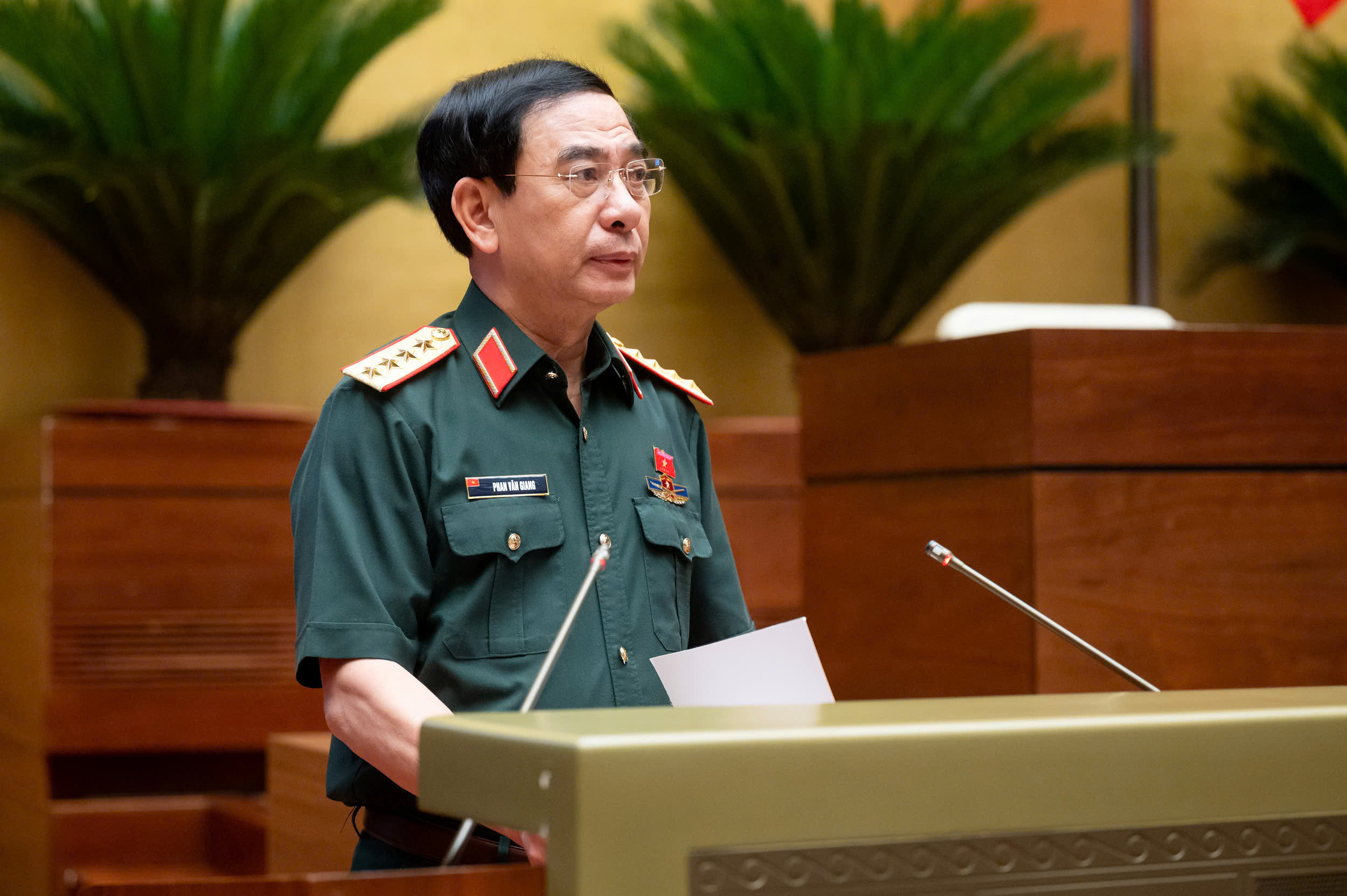 Đề xuất công chức, viên chức được tham gia lực lượng gìn giữ hòa bình- Ảnh 1. Đề xuất công chức, viên chức được tham gia lực lượng gìn giữ hòa bình- Ảnh 1.