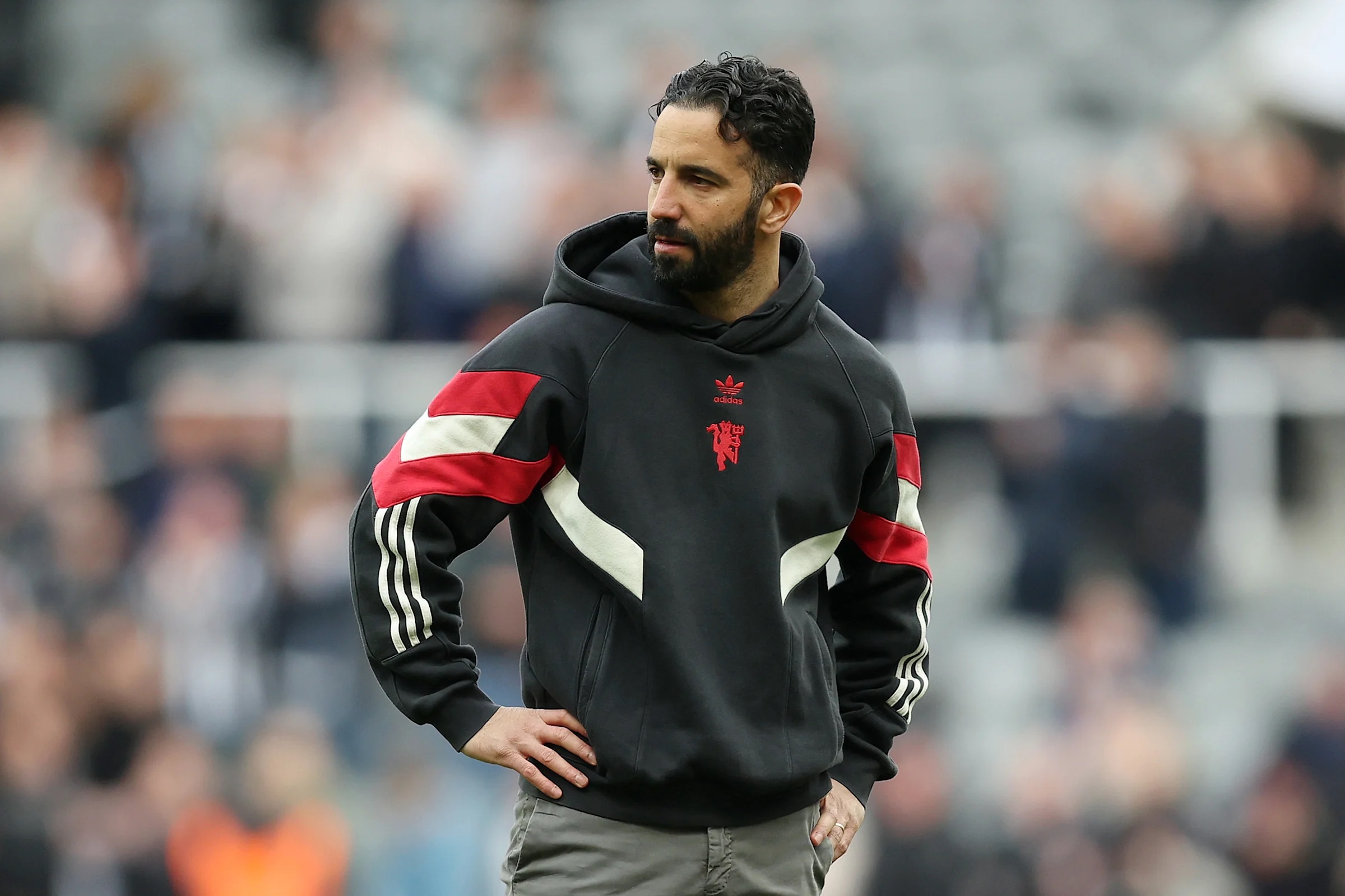 Với thành tích tệ hại của Man Utd, nhiều cổ động viên đã kêu gọi đội bóng sa thải huấn luyện viên Amorim. (Ảnh: Getty Images) Với thành tích tệ hại của Man Utd, nhiều cổ động viên đã kêu gọi đội bóng sa thải huấn luyện viên Amorim. (Ảnh: Getty Images)