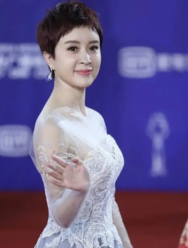 "Công chúa Khổng Tước" của Tây Du Ký: Lộ phát ngôn coi thường dân quê, nhận mưa gạch đá- Ảnh 4. "Công chúa Khổng Tước" của Tây Du Ký: Lộ phát ngôn coi thường dân quê, nhận mưa gạch đá- Ảnh 4.