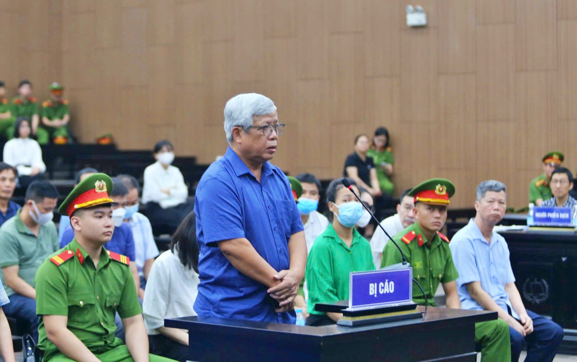 Cựu Thứ trưởng Bộ TN&MT lãnh án 3 năm tù trong vụ án đất hiếm- Ảnh 1.