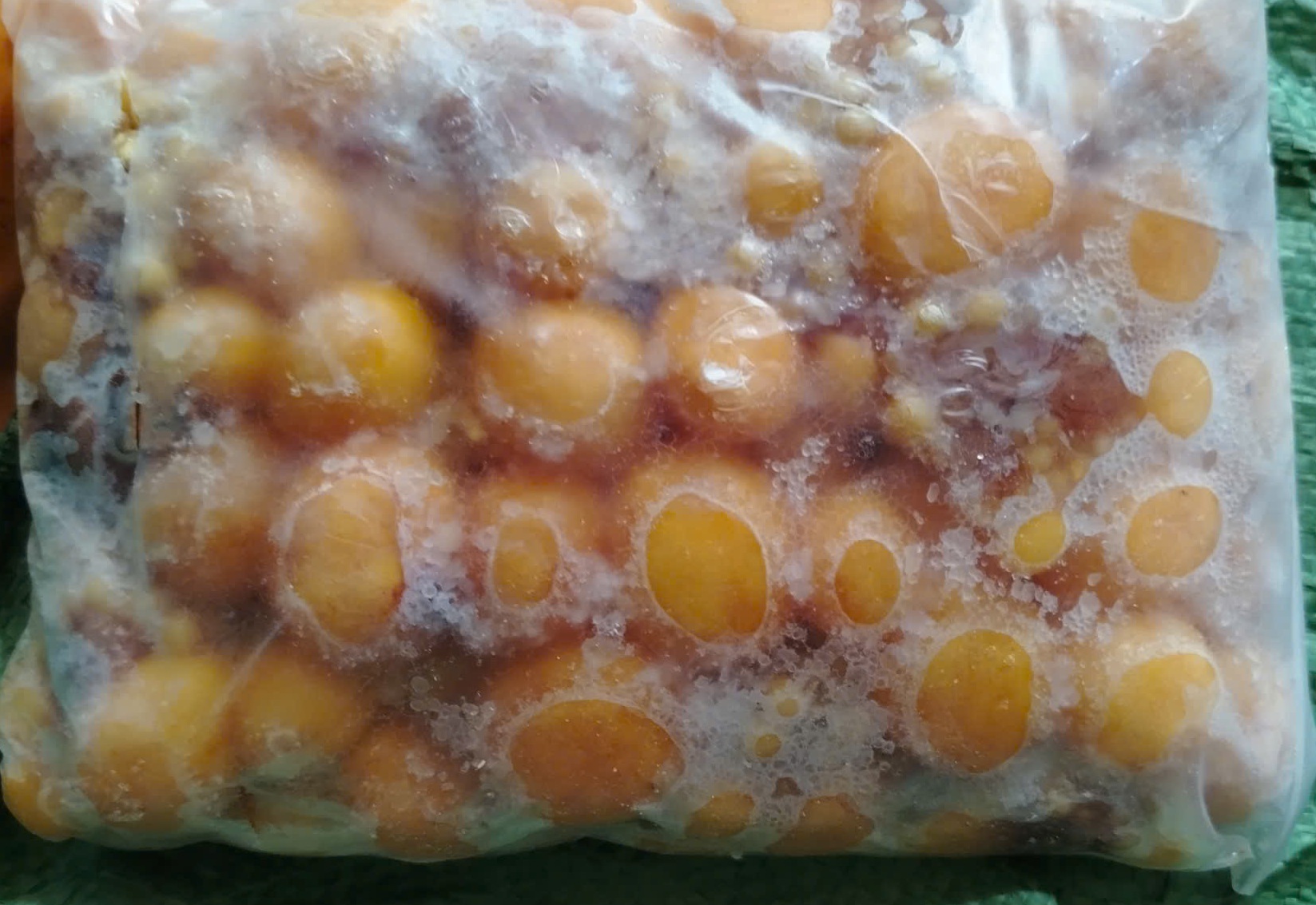 Hà Nội: Phát hiện gần 1 tấn trứng gà non, tràng gà không rõ nguồn gốc- Ảnh 2. Hà Nội: Phát hiện gần 1 tấn trứng gà non, tràng gà không rõ nguồn gốc- Ảnh 2.