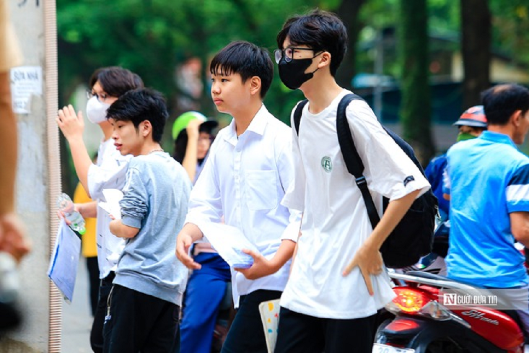 Bản tin 16/5: Thí sinh lưu ý nguyên tắc xét tuyển lớp 10 công lập tại Hà Nội- Ảnh 1.