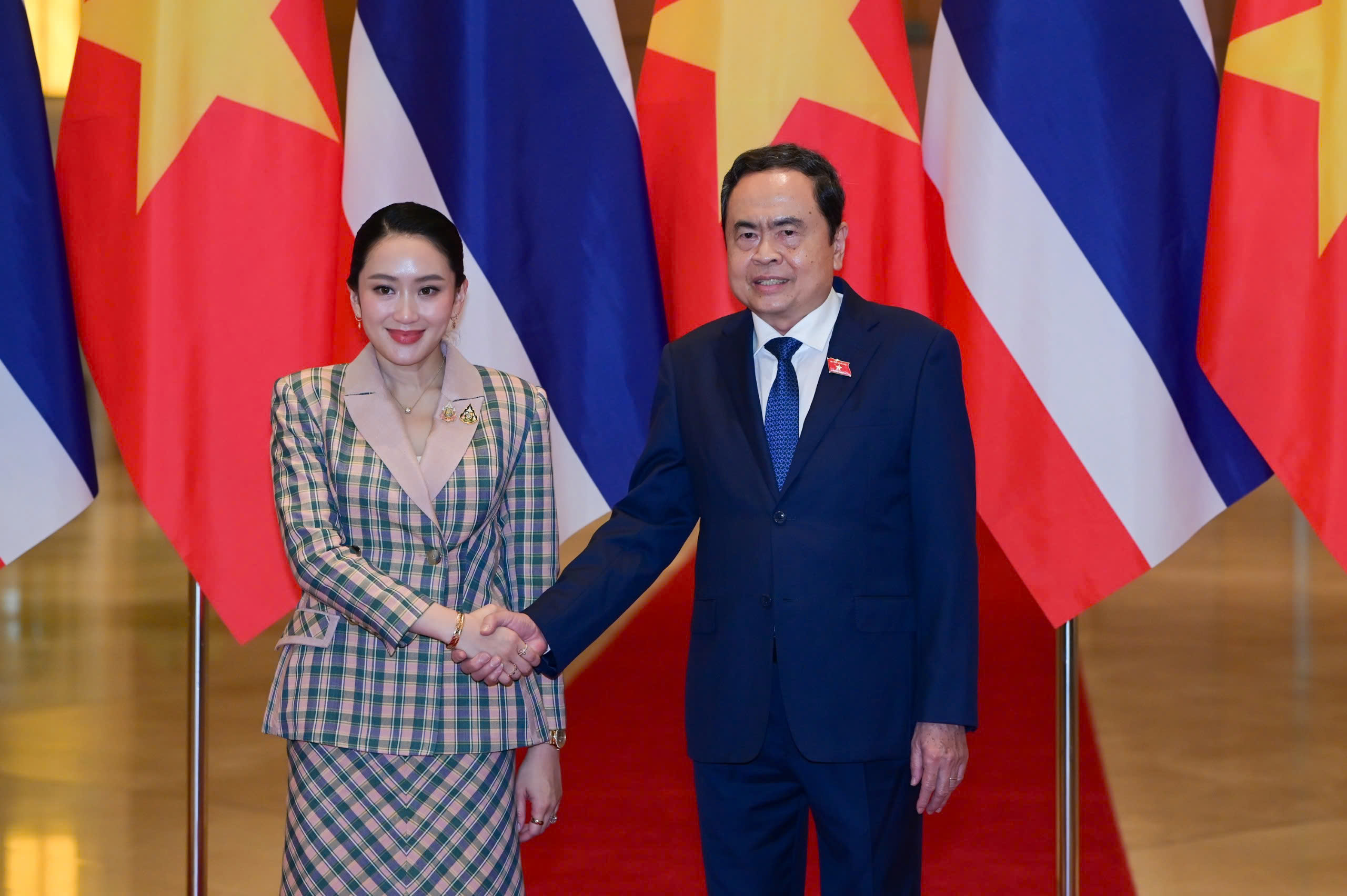 Chủ tịch Quốc hội Trần Thanh Mẫn hội kiến Thủ tướng Thái Lan - Ảnh 2. Chủ tịch Quốc hội Trần Thanh Mẫn hội kiến Thủ tướng Thái Lan - Ảnh 2.