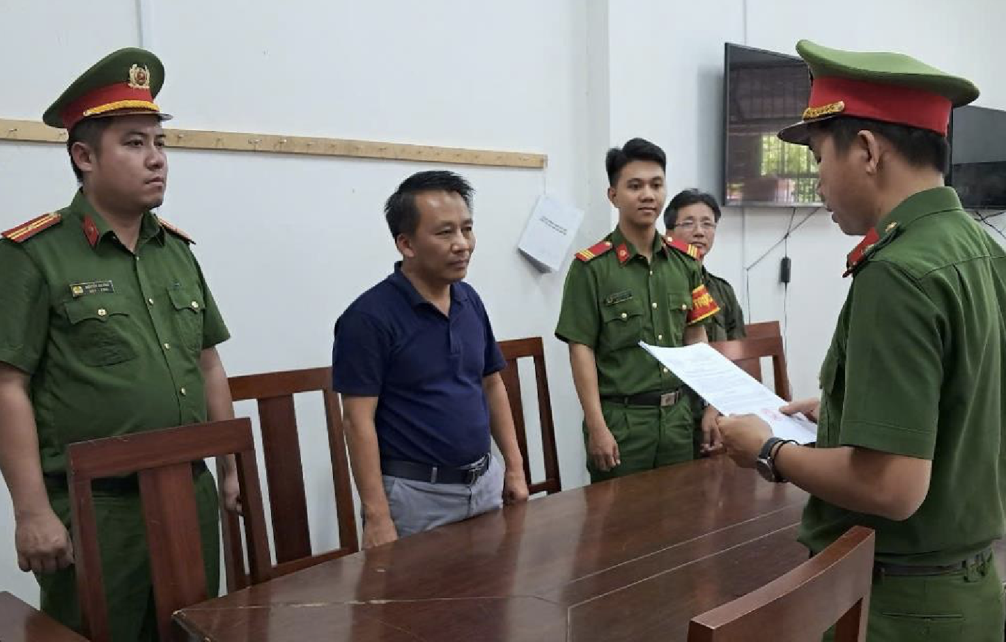Đà Nẵng: Đại gia ngành gỗ vướng lao lý vì chiêu lừa 16 tỷ để “chạy án”- Ảnh 1. Đà Nẵng: Đại gia ngành gỗ vướng lao lý vì chiêu lừa 16 tỷ để “chạy án”- Ảnh 1.