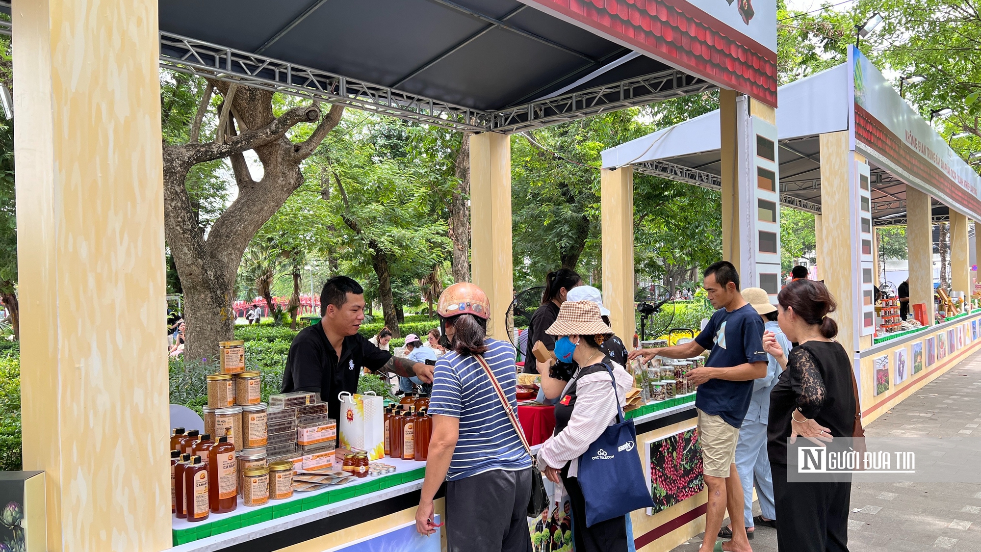 Sản vật đặc trưng của Lâm Đồng “đổ bộ” Thủ đô- Ảnh 2. Sản vật đặc trưng của Lâm Đồng “đổ bộ” Thủ đô- Ảnh 2.