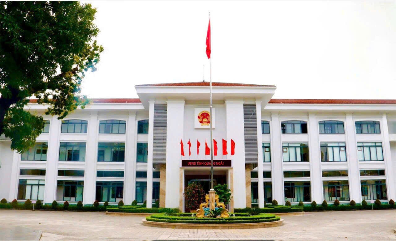 Quảng Ngãi dừng các đoàn đi thăm quan để tập trung công tác sắp xếp bộ máy- Ảnh 1. Quảng Ngãi dừng các đoàn đi thăm quan để tập trung công tác sắp xếp bộ máy- Ảnh 1.