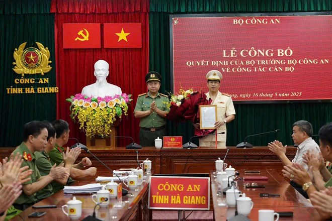 Bí thư Huyện ủy được bổ nhiệm làm Phó Giám đốc Công an tỉnh Hà Giang- Ảnh 1. Bí thư Huyện ủy được bổ nhiệm làm Phó Giám đốc Công an tỉnh Hà Giang- Ảnh 1.