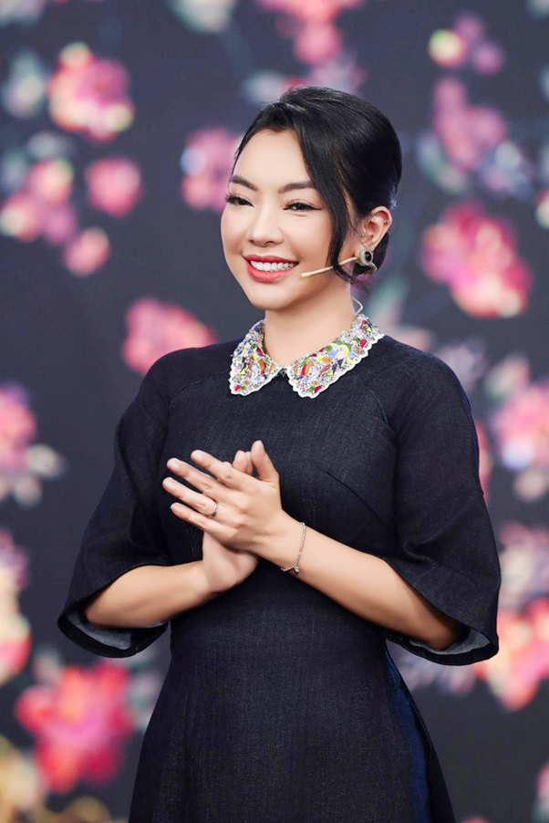 Nữ NSƯT là Thượng tá trẻ nhất, cuộc sống viên mãn sau nhiều biến cố- Ảnh 1. Nữ NSƯT là Thượng tá trẻ nhất, cuộc sống viên mãn sau nhiều biến cố- Ảnh 1.