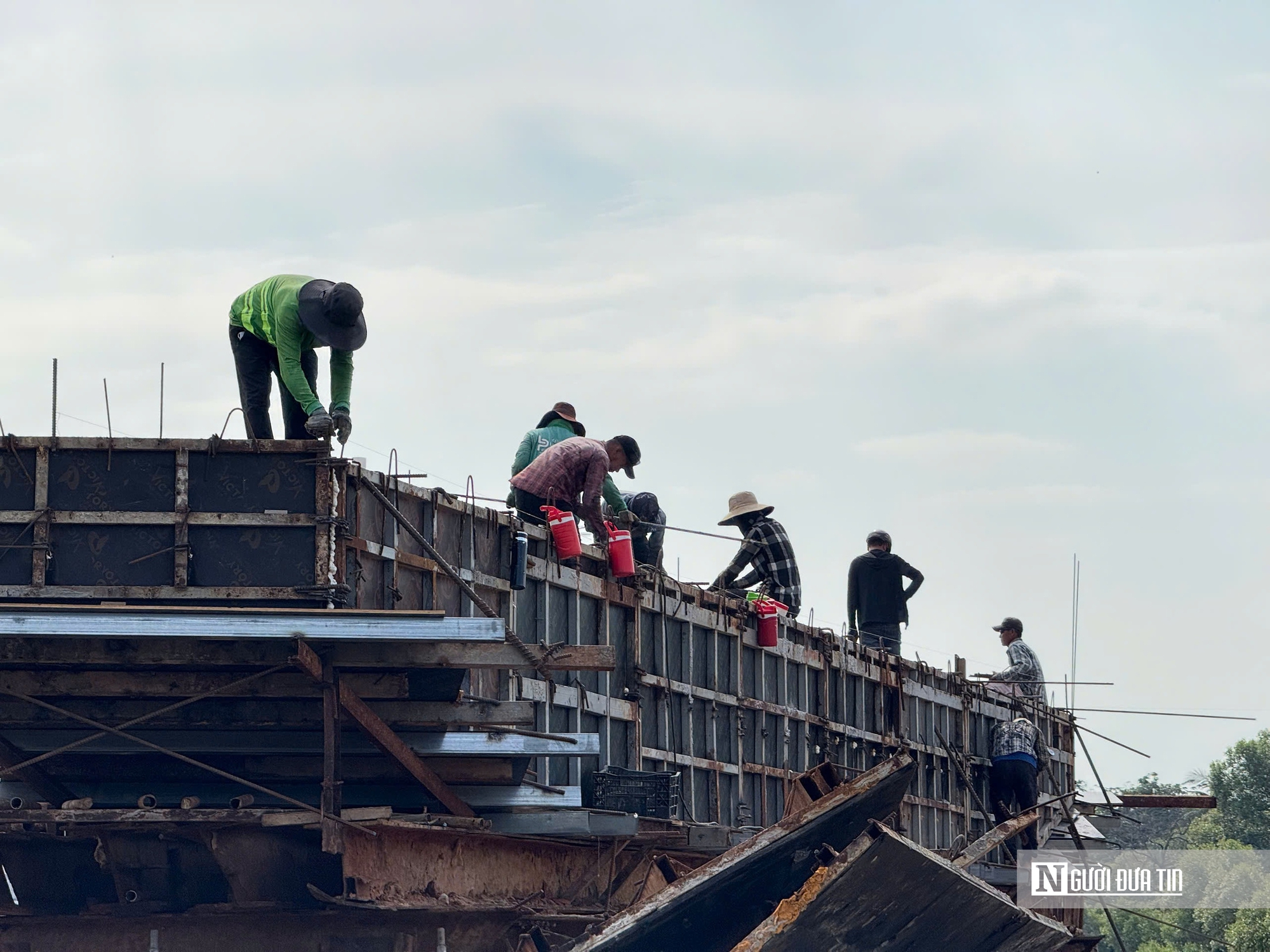 Bình Thuận đẩy mạnh giải phóng mặt bằng để kịp tiến độ dự án cầu Văn Thánh- Ảnh 7. Bình Thuận đẩy mạnh giải phóng mặt bằng để kịp tiến độ dự án cầu Văn Thánh- Ảnh 7.