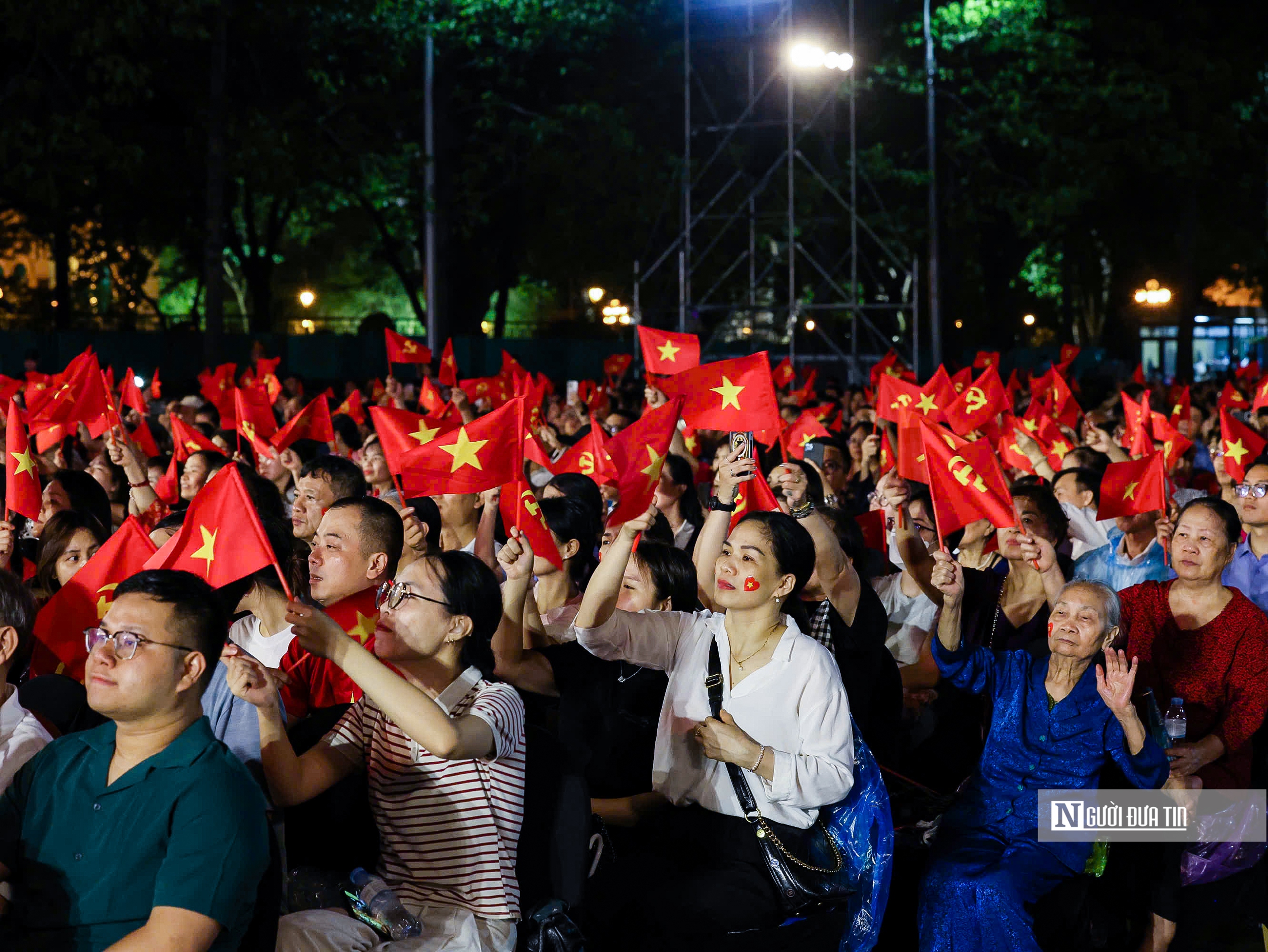 Đặc sắc chương trình nghệ thuật “Người là Hồ Chí Minh”- Ảnh 11. Đặc sắc chương trình nghệ thuật “Người là Hồ Chí Minh”- Ảnh 11.