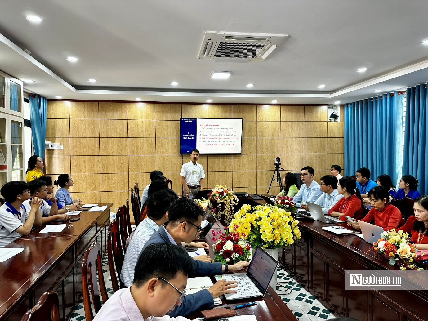 Chi hội Luật gia Trường đại học Cần Thơ tổ chức Hội nghị góp ý dự thảo sửa đổi, bổ sung Hiến pháp năm 2013- Ảnh 2. Chi hội Luật gia Trường đại học Cần Thơ tổ chức Hội nghị góp ý dự thảo sửa đổi, bổ sung Hiến pháp năm 2013- Ảnh 2.