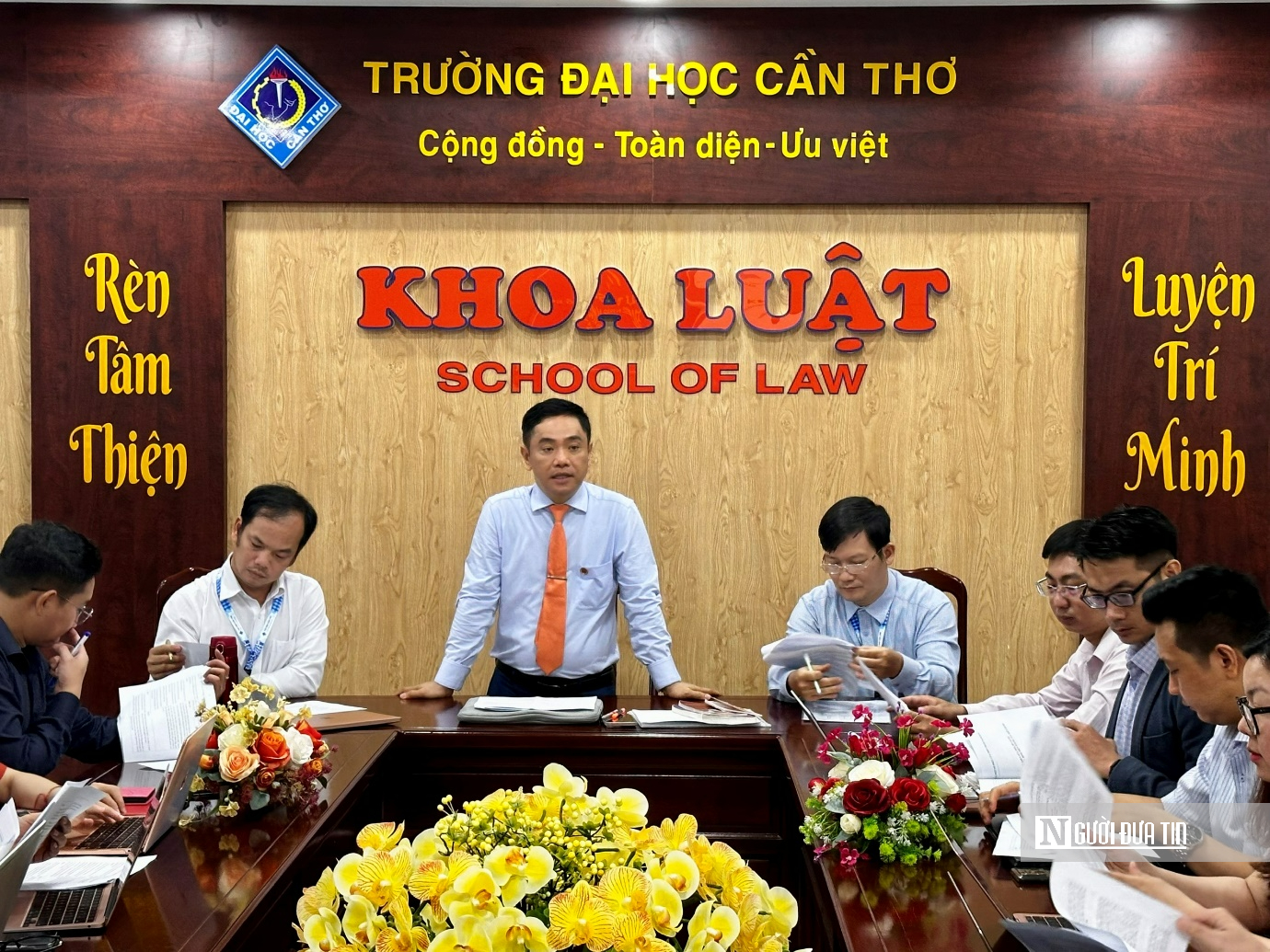 Chi hội Luật gia Trường đại học Cần Thơ tổ chức Hội nghị góp ý dự thảo sửa đổi, bổ sung Hiến pháp năm 2013- Ảnh 1. Chi hội Luật gia Trường đại học Cần Thơ tổ chức Hội nghị góp ý dự thảo sửa đổi, bổ sung Hiến pháp năm 2013- Ảnh 1.
