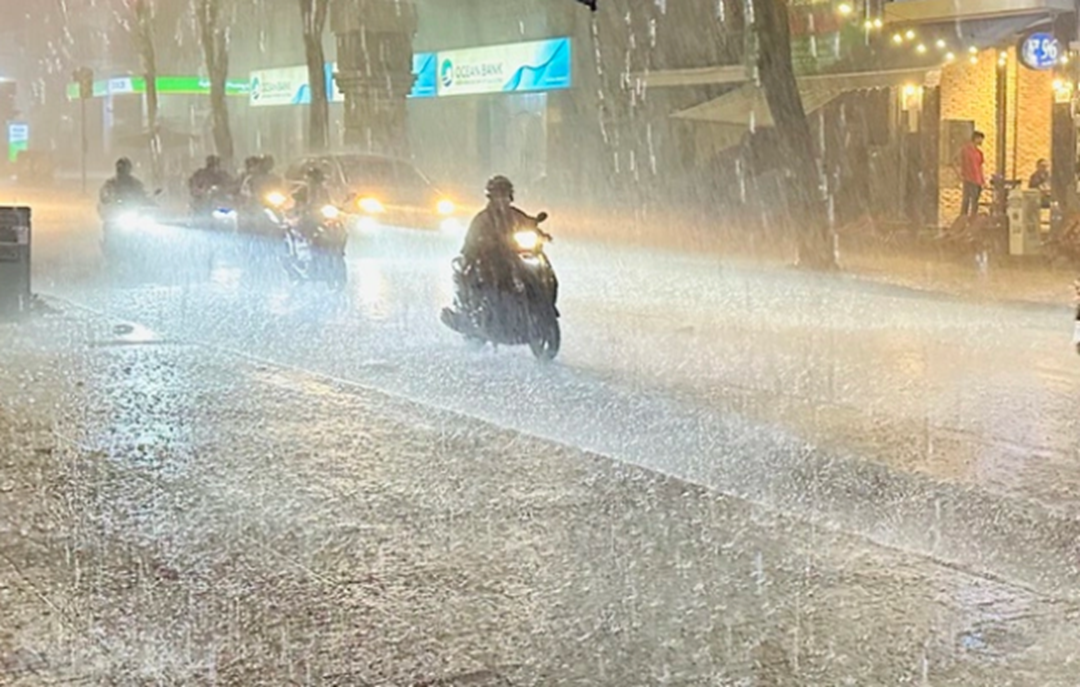 Dự báo thời tiết ngày 20/5: Vùng nào còn mưa to dồn dập?- Ảnh 1.