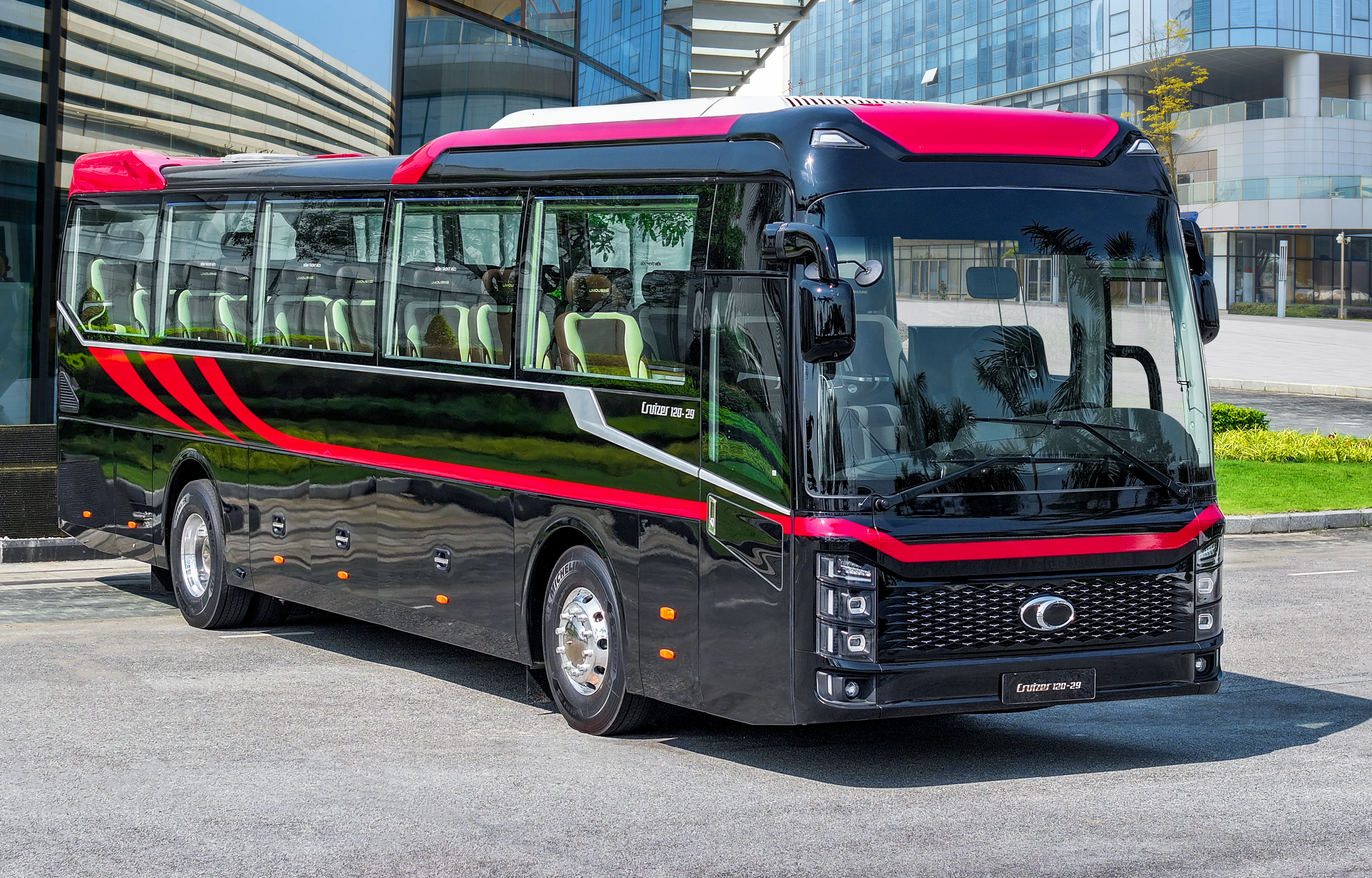 THACO Cruizer –  Lựa chọn mới trong dòng xe bus ghế ngồi cao cấp- Ảnh 2.
