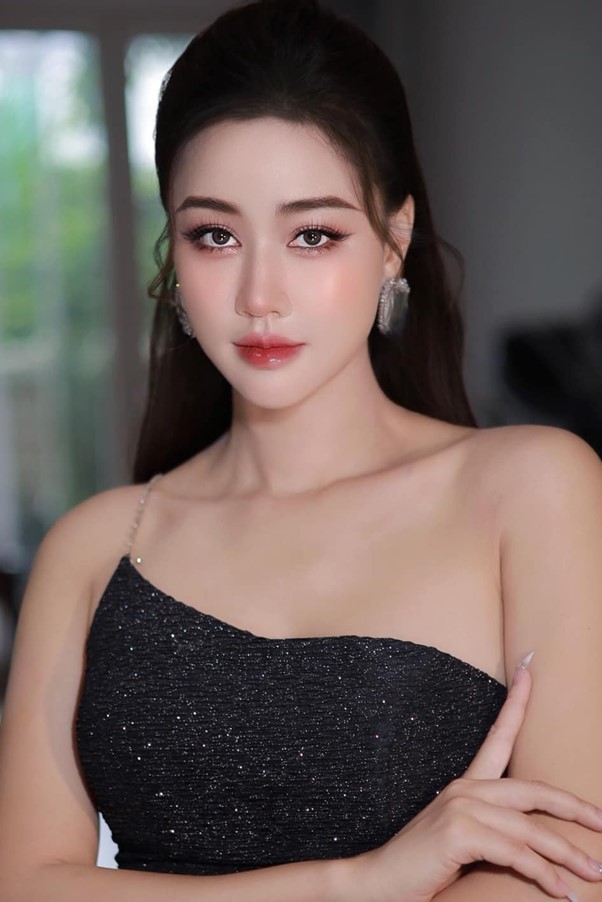 Nhan sắc động lòng người của mỹ nhân Việt đóng liên tiếp nhiều phim lỗ nặng- Ảnh 1. Nhan sắc động lòng người của mỹ nhân Việt đóng liên tiếp nhiều phim lỗ nặng- Ảnh 1.