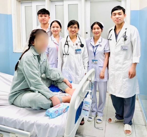 Cô gái 28 tuổi sốc phản vệ nặng sau gây mê nâng mũi- Ảnh 1. Cô gái 28 tuổi sốc phản vệ nặng sau gây mê nâng mũi- Ảnh 1.