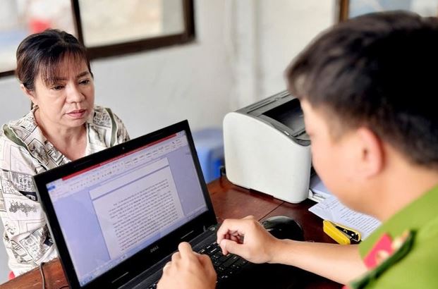 Khởi tố nhóm đối tượng buôn lậu đường từ Campuchia về Việt Nam- Ảnh 2. Khởi tố nhóm đối tượng buôn lậu đường từ Campuchia về Việt Nam- Ảnh 2.