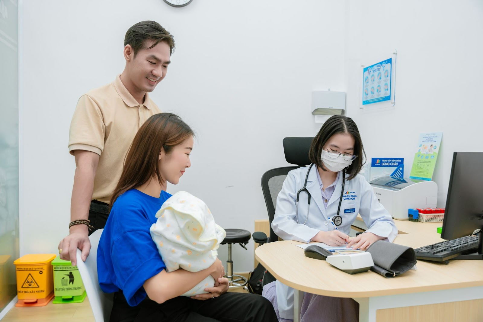 Giải pháp phòng ngừa viêm phổi do RSV hàng đầu thế giới đã có tại Việt Nam- Ảnh 1.
