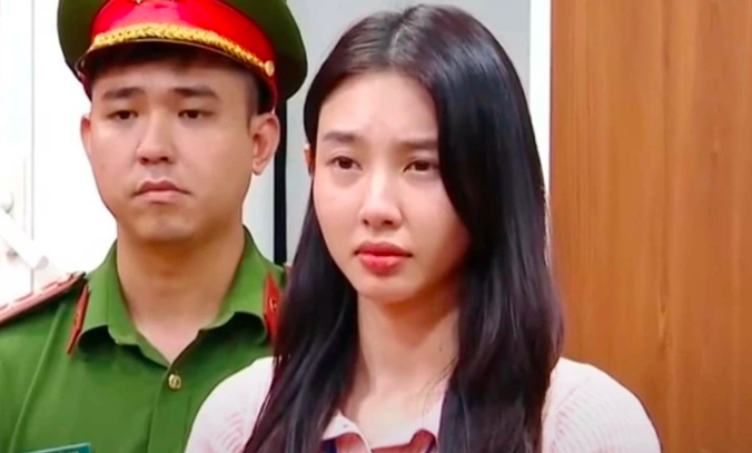 Lộ mức lợi nhuận "khủng" Hoa hậu Nguyễn Thúc Thùy Tiên nhận được trong đợt bán kẹo Kera đầu tiên- Ảnh 1. Lộ mức lợi nhuận "khủng" Hoa hậu Nguyễn Thúc Thùy Tiên nhận được trong đợt bán kẹo Kera đầu tiên- Ảnh 1.