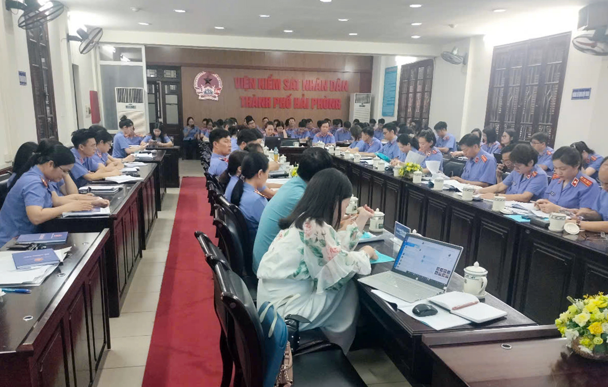 Chi hội Luật gia VKSND Tp.Hải Phòng lấy ý kiến về việc sửa đổi Hiến pháp- Ảnh 1. Chi hội Luật gia VKSND Tp.Hải Phòng lấy ý kiến về việc sửa đổi Hiến pháp- Ảnh 1.