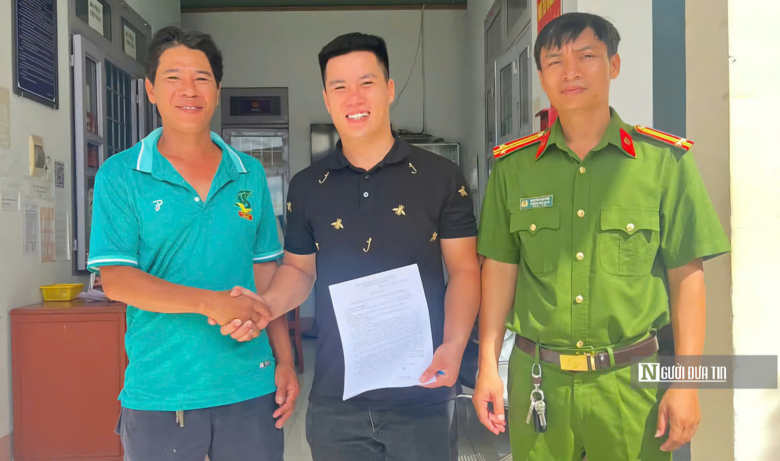 Bỗng dưng nhận được 30 triệu đồng, người đàn ông có hành động đẹp- Ảnh 1. Bỗng dưng nhận được 30 triệu đồng, người đàn ông có hành động đẹp- Ảnh 1.