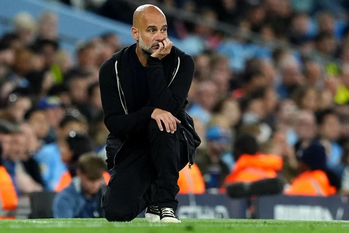 Pep Guardiola dọa từ chức nếu đội hình của Man City vẫn quá đông vào mùa tới. (Ảnh: PA Wire) Pep Guardiola dọa từ chức nếu đội hình của Man City vẫn quá đông vào mùa tới. (Ảnh: PA Wire)
