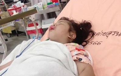Con gái 3 tuổi đột nhiên hét lên đau đớn giữa đêm, mẹ bước vào phòng thì sốc nặng