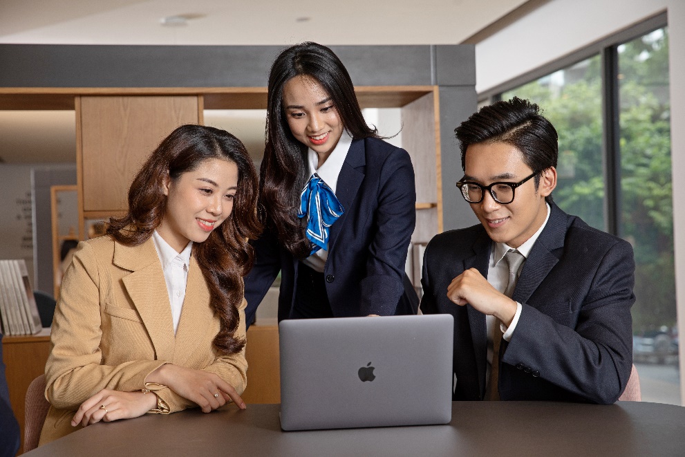 EVNHANOI: Đẩy mạnh công tác tuyên truyền và triển khai đồng bộ các chương trình tiết kiệm điện- Ảnh 1. EVNHANOI: Đẩy mạnh công tác tuyên truyền và triển khai đồng bộ các chương trình tiết kiệm điện- Ảnh 1.