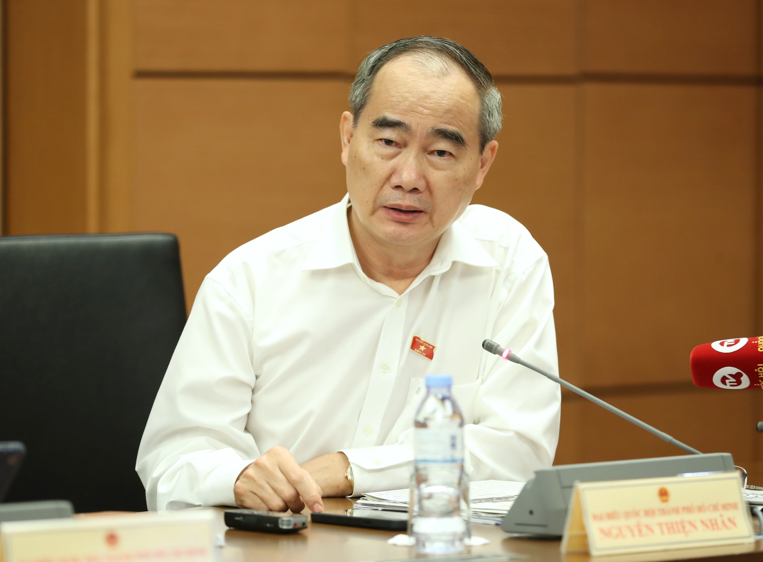 Ông Nguyễn Thiện Nhân kể chuyện phụ huynh đóng học phí bằng 2 con chó- Ảnh 1. Ông Nguyễn Thiện Nhân kể chuyện phụ huynh đóng học phí bằng 2 con chó- Ảnh 1.